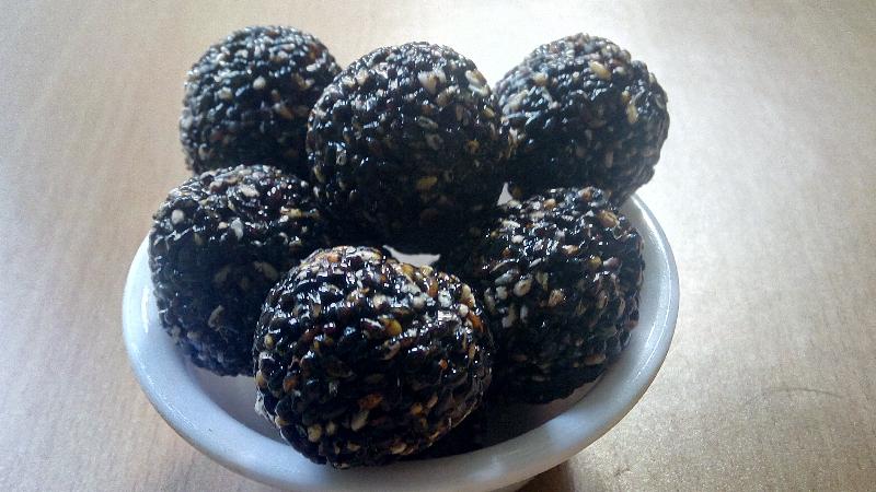 Black Seasam Laddus